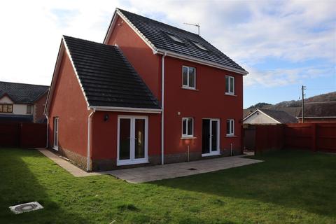 2 Cwrt Gwscwm, Burry Port, SA16 0FG