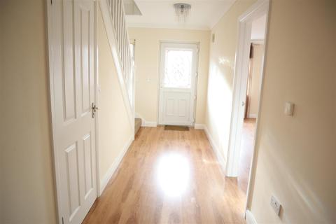 2 Cwrt Gwscwm, Burry Port, SA16 0FG