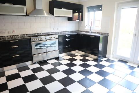 2 Cwrt Gwscwm, Burry Port, SA16 0FG