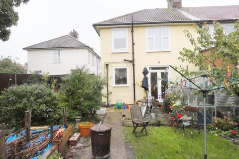 28 Walter Walk, Edgware, HA8 9ES