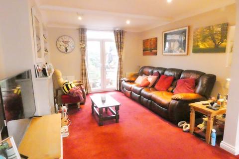 28 Walter Walk, Edgware, HA8 9ES