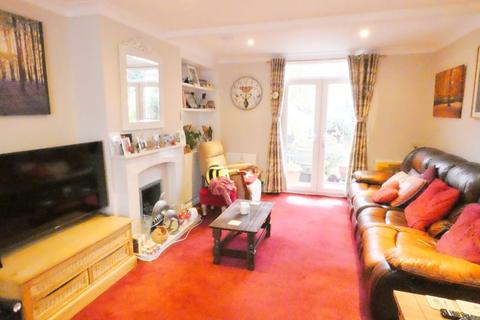 28 Walter Walk, Edgware, HA8 9ES