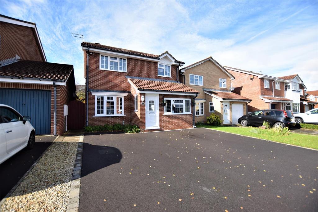 Merlin Park, Portishead 4 bed detached house £400,000