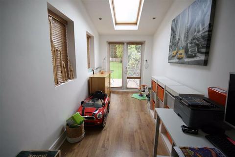 13 Booth Road, Audenshaw, Manchester, M34 5QA
