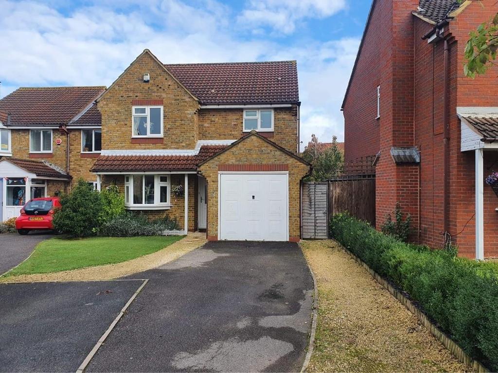 James Grieve Road, Abbeymead, Gloucester 4 bed detached house £325,000