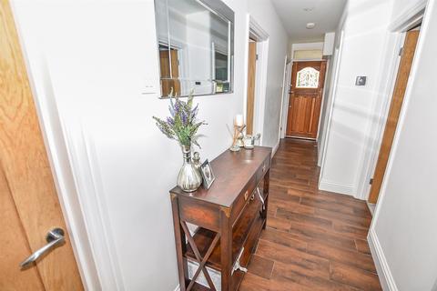 7 Appleton Road, Benfleet, SS7 5DA
