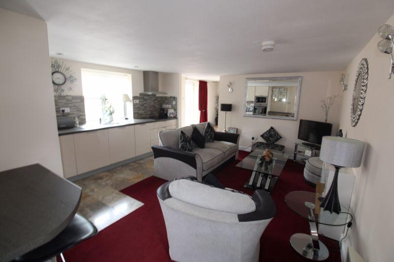 Lounge 1