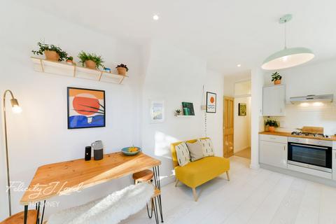 40 Cotesbach Road, London, E5 9QJ