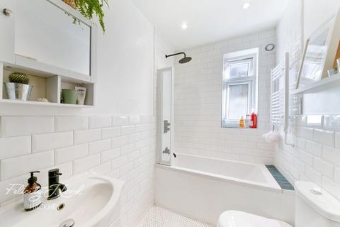 40 Cotesbach Road, London, E5 9QJ
