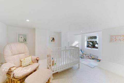 40 Cotesbach Road, London, E5 9QJ