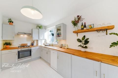 40 Cotesbach Road, London, E5 9QJ