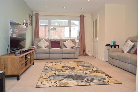 25 Amberwood, Chadderton, Oldham, OL9 9SG