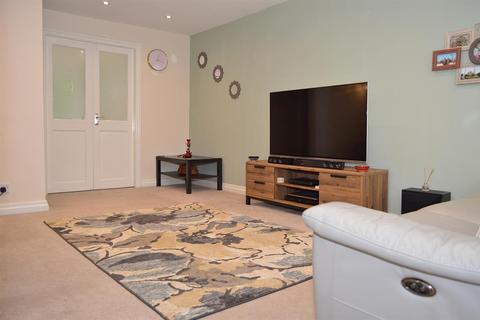 25 Amberwood, Chadderton, Oldham, OL9 9SG