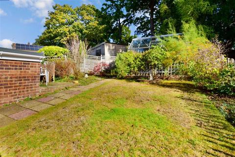 100 Hunt Road, Tonbridge, TN10 4BQ