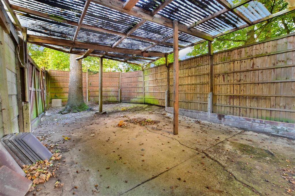 Driveway/Parking