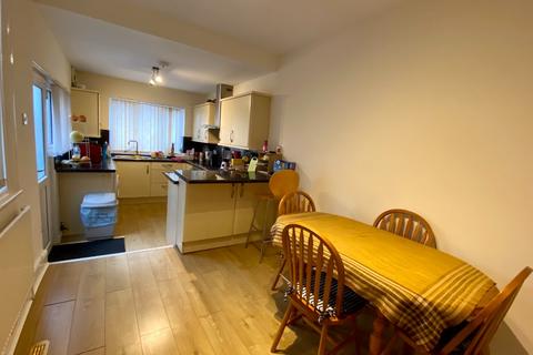 121 Faringdon Road, Swindon, SN1 5DJ