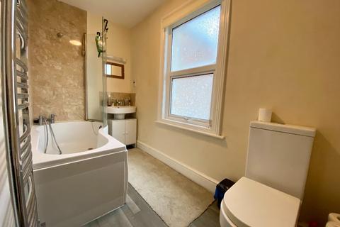 121 Faringdon Road, Swindon, SN1 5DJ