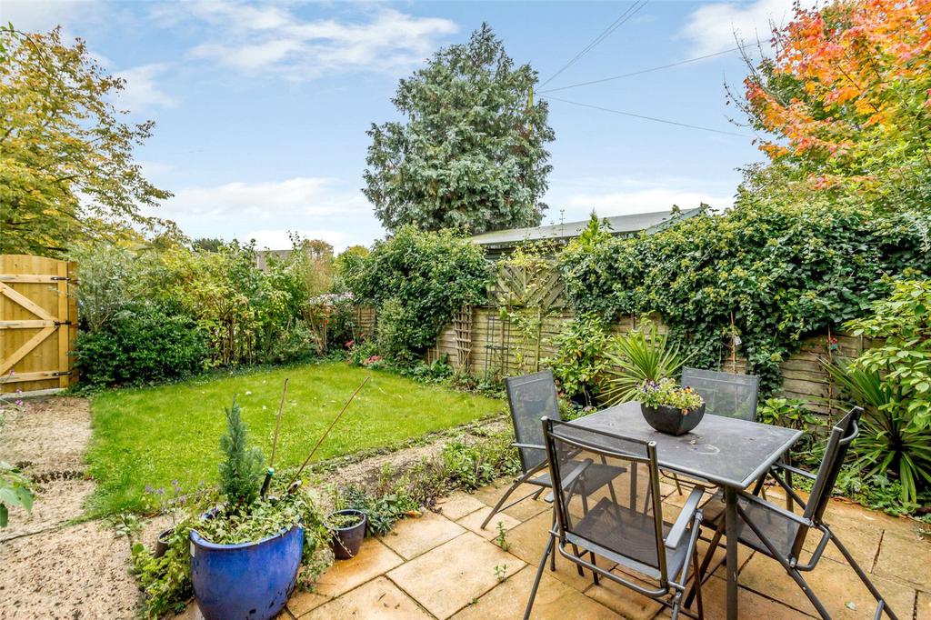 Duck Street, Elton, Huntingdonshire, PE8 3 bed semidetached house £