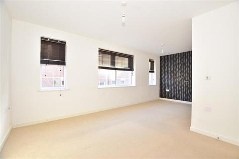 12 Harwood Close, Codmore Hill, Pulborough, RH20 1FL