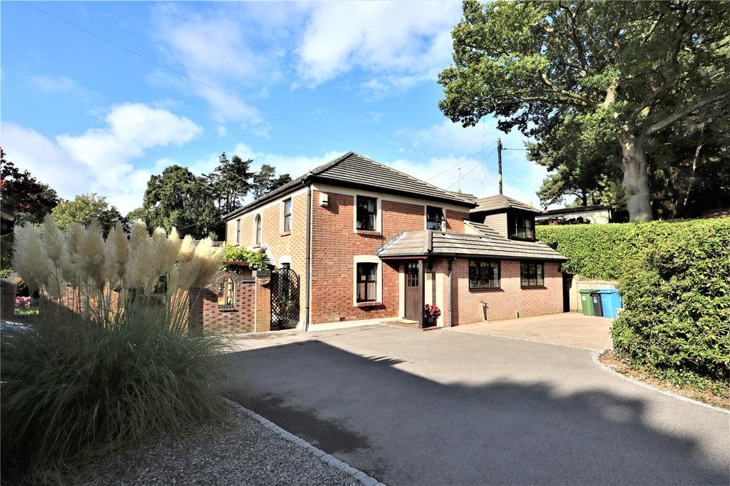 Higher Blandford Road, Broadstone, BH18 6 bed detached house £825,000