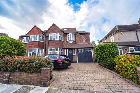 3 The Ridge, Twickenham, TW2 7NL