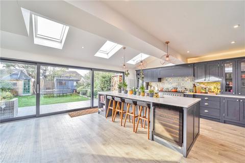 3 The Ridge, Twickenham, TW2 7NL