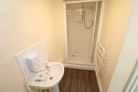 1 bedroom flat to rent, Holsworthy, Devon