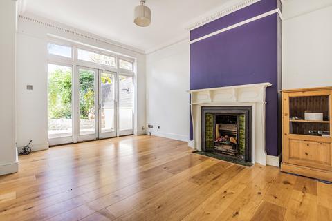 14 College Road, Isleworth, TW7 5DH