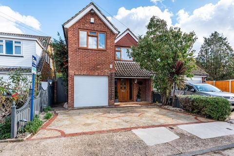 58 Anglesey Close, Ashford, TW15 2JQ