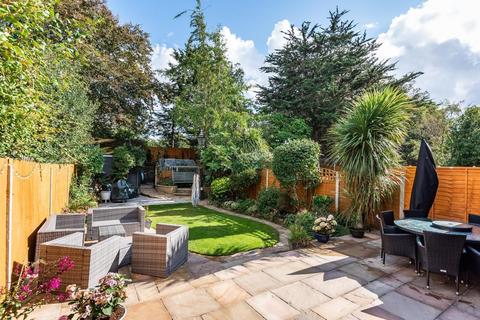 58 Anglesey Close, Ashford, TW15 2JQ