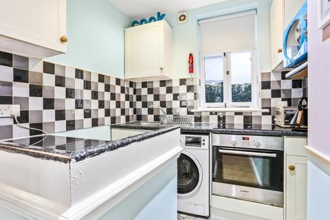 Studio to rent, Castletown Road, West Kensington W14