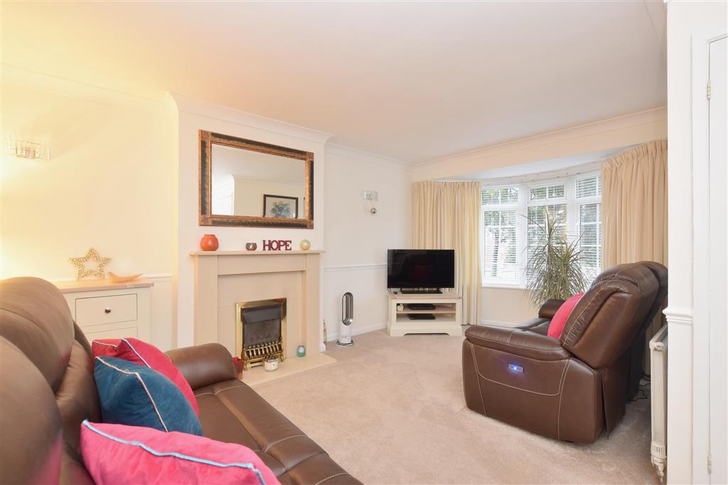 Freshfield Gardens, Waterlooville... 3 bed terraced house £240,000