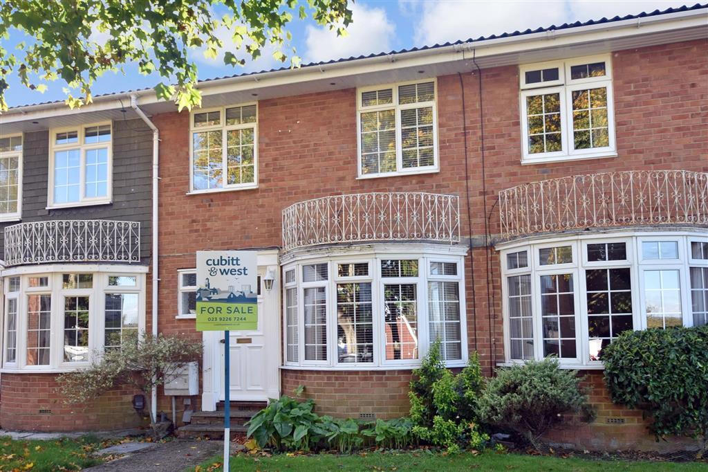 Freshfield Gardens, Waterlooville... 3 bed terraced house £240,000