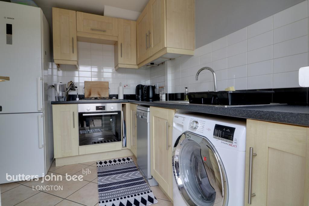 Moorcroft Close, STOKEONTRENT 3 bed detached house £180,000