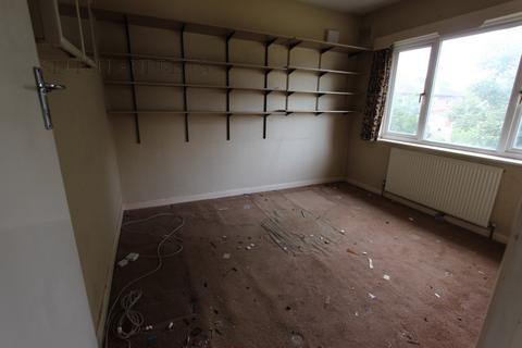 17 Grafton Close, London, W13 0JL