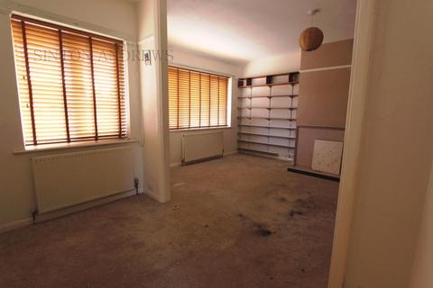 17 Grafton Close, London, W13 0JL