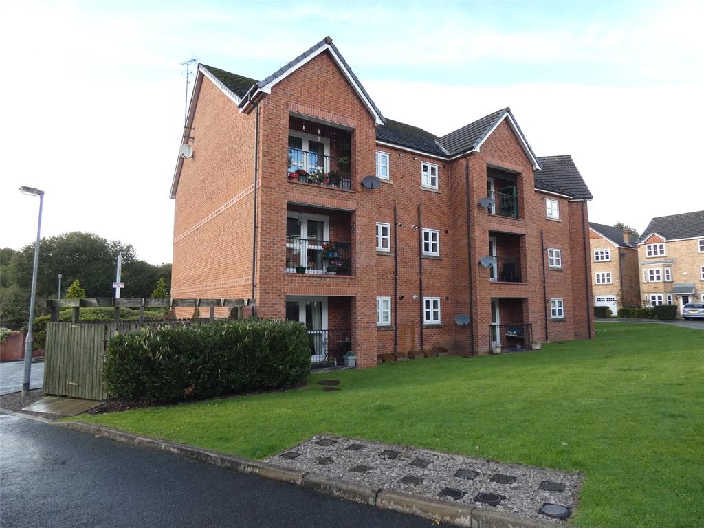 Kingsbury Close, Brandlesholme, Bury, BL8 2 bed apartment £130,000