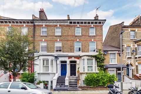 3 bedroom maisonette for sale, Cologne Road, Battersea, London