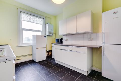 3 bedroom maisonette for sale, Cologne Road, Battersea, London