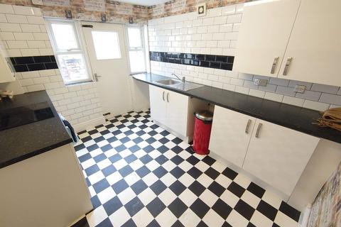 3 bedroom terraced house to rent, Romer Road, Liverpool