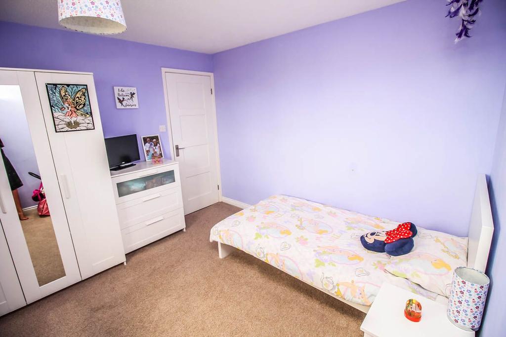 Bedroom 3 pic 2