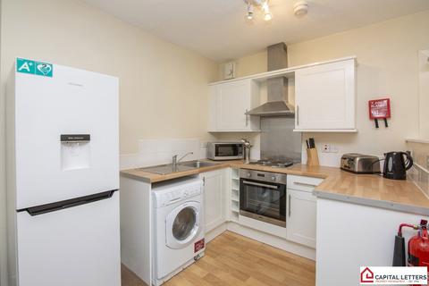 3 bedroom flat to rent, Morris Terrace, Stirling FK8