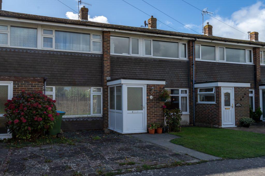 Mayfield Close, Nyetimber, Bognor Regis, West Sussex, PO21 3PL 3 bed