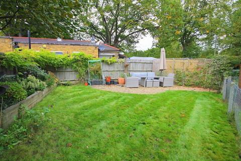8 Sunbury Crescent, Feltham, TW13 4PF