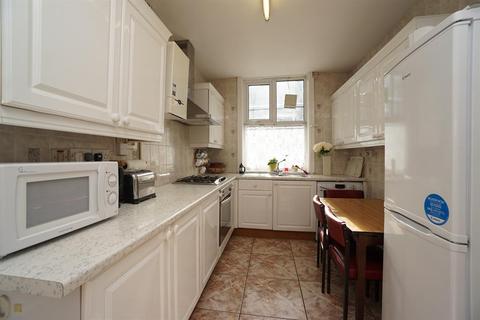 74 Glen Road, Sheffield, S7 1RB