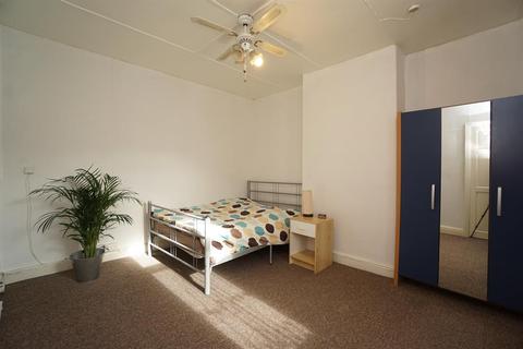 74 Glen Road, Sheffield, S7 1RB
