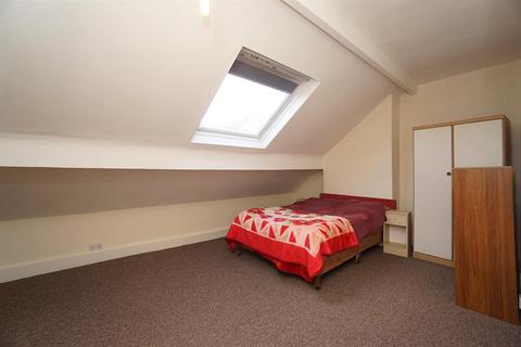 74 Glen Road, Sheffield, S7 1RB