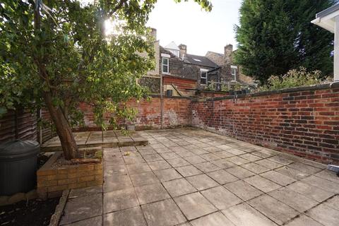 74 Glen Road, Sheffield, S7 1RB