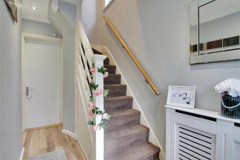 18 Ridgeway East, Sidcup, DA15 8RZ