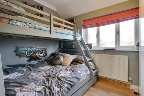 18 Ridgeway East, Sidcup, DA15 8RZ